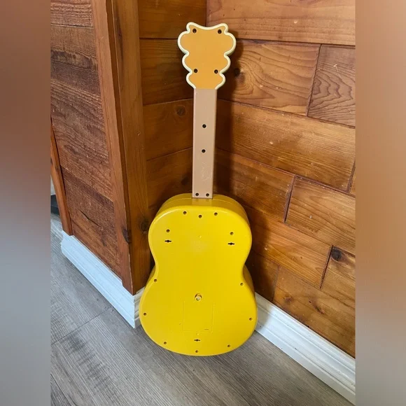 Disney Store Interactive Musical light up Guitar Rapunzel Tangled, TESTED, WORKS - Picture 2 of 7